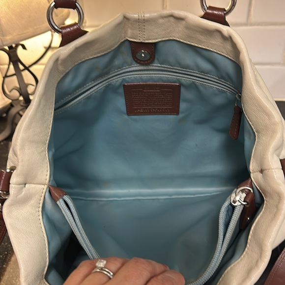 Coach leather bag! - Picture 11 of 16